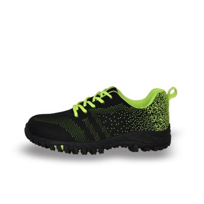 China 2020 new style patent design green color sports anti-static lightweight safety shoes for sale