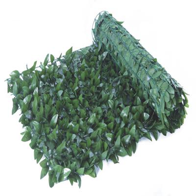 China Artificial Green Garden Faux Fence Decoration Artificial Leave Expanding Fence for sale