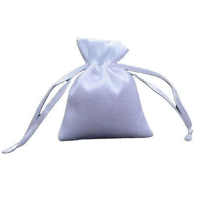 China Various Size White Jewelry / Candy Christmas Gift Bags Custom Satin Jewelry Pouch Wholesale White Drawstring Satin Candy Bags for sale