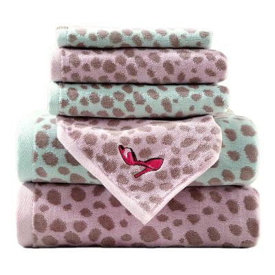 China Sustainable Custom 100% Cotton Embroidery With Applique Embroidery Towel Hand Towel for sale