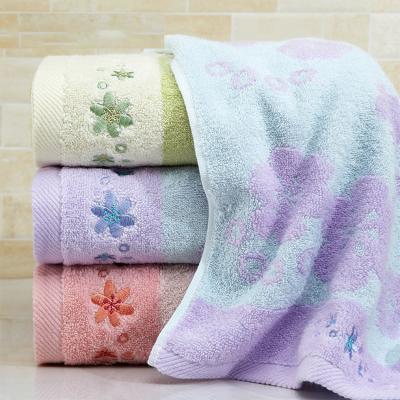 China Sustainable Custom Yarn Dyed 100% Jaquard Terry Cotton Hotel Bath Towel for sale