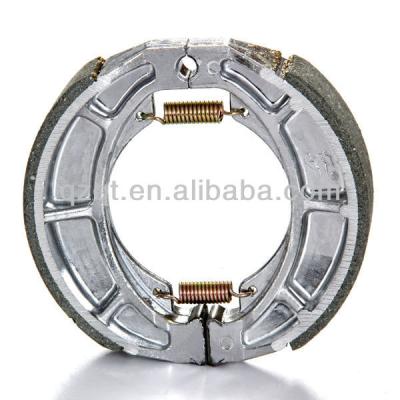 China High performance motorcycle brake shoe for Suzuki Bajaj Boxer BM150 130*28 for sale