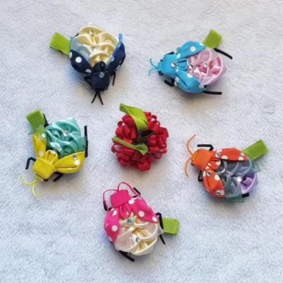 China Girl hair decoration kids hair accessories grosgrain ribbon boutique cartoon bee hair bows with clips for sale