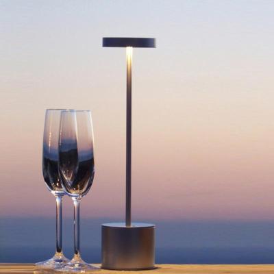 China EUROPEAN Outdoor Hotel Dining Restaurant Decorative Rechargeable Modern Led Table Lamp for sale