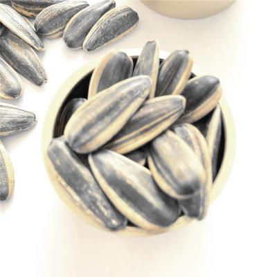 China 361 Sunflower Seeds Bakery Sunflower Cores Dry Roasted Sunflower Seed for sale