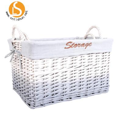 China Viable Cheap Bulk Storage Wicker Basket With Handle With Liner for sale