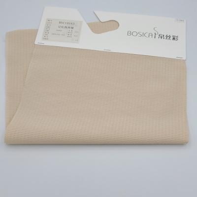 China des Polyester-Gedächtnis-Gewebe-gestreiften Blasenkrepps gestreiften Blasenkrepps 125gsm 50D wirkliches Gewebe durch das Yard zu verkaufen