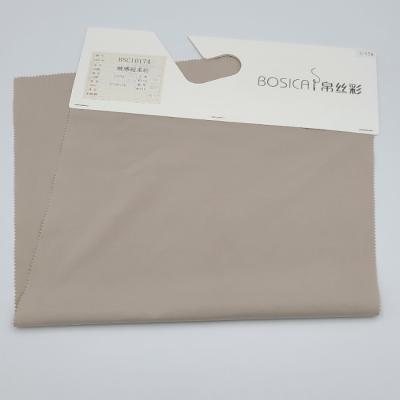 China prueba completa de la fibra de 50D 320T Dull Pongee Polyester Lining Fabric en venta