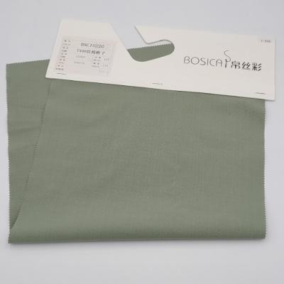 China Impermeable estiramiento hecho girar polivinílico material de la pongis del poliéster de 40S x de 150D Ripstop 169 G/M en venta