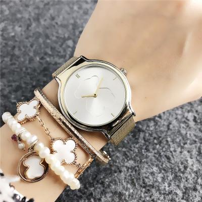 China Pretty non-specific design Geneva rose gold mesh watch simple cute industrial wristwatch fashionn catoon children lovely bear price for sale