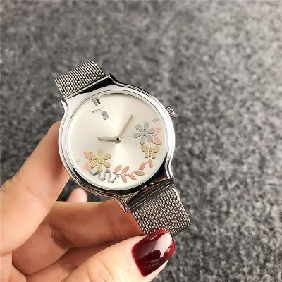 China Non-specific stainless steel wristwatch set gold fashion luxury quartz watch accelerated brand watch men's and women's wristwatch for women for sale