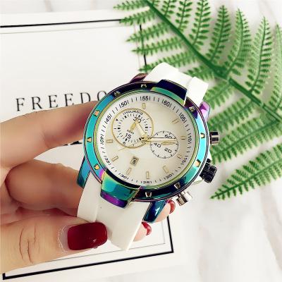 China Fashion non-specific luxury men's quartz watch display stand waterproof watch for men's silicon jelly strap ladies men's wristwatch for sale