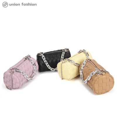 China Luxury Custom Women's Daily Lifestyle Phone PU Chain Cross Bag Semi - Body Bag For Ladies for sale