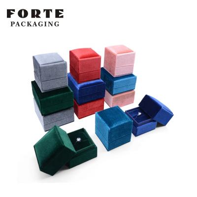 China FORTE Jewelry Box Packaging Eco-Friendly Necklace Jewelry Box Rose Velvet Luxury Ring Box for sale