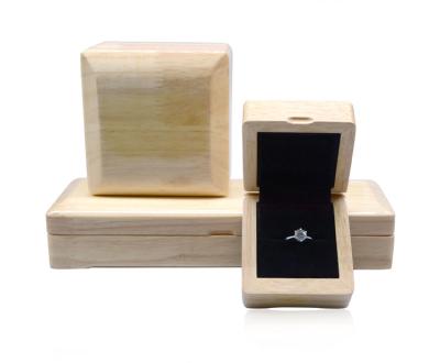 China FORTE Fashionable Obsolete Stiff Wood Carved Jewelry Case Respectful Exalting Bracelet Earrings Ring Wooden Jewelry Boxes With Logo for sale