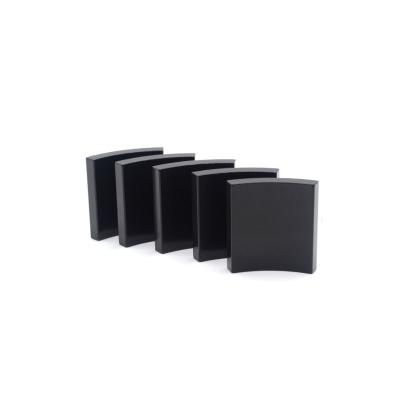 China Lightweight Industrial Magnet y35 y38 y44 y46 Ferrite Magnet For Loudspeakers for sale