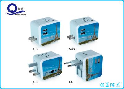 China Alle in einem USB-Universalenergie-Reise-Adapter mit 5V 2.4A verdoppeln USB-Port zu verkaufen