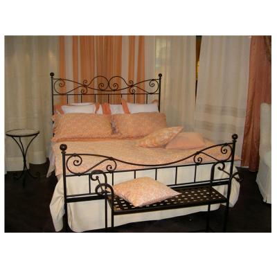 China 2020 Modern Wholesale Cheap Queen Size Black Metal Bed Frames White Wrought Iron Bed for sale