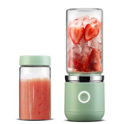 China Wholesale 3.7v Multifunctional High Speed ​​Rechargable Smoothie Blender Juicer Juicer Portable Blender for sale