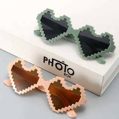 China Classic Square Sun Glasses Baby Fashion Retro Shading Vintage Heart Sunglasses Green Lens Eyewear UV400 for sale