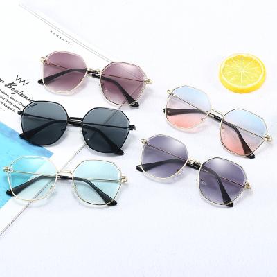 China 2020 Fashion Sunglasses Retro Vintage Child Cute Sun Glasses Adjust Shape Sunglasses For Children for sale