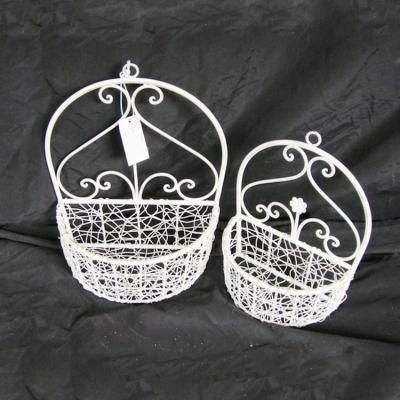 China Antique Wall Dceoration Decorative Garden Iron Wire Storage Metal Wall Hanging Basket for sale