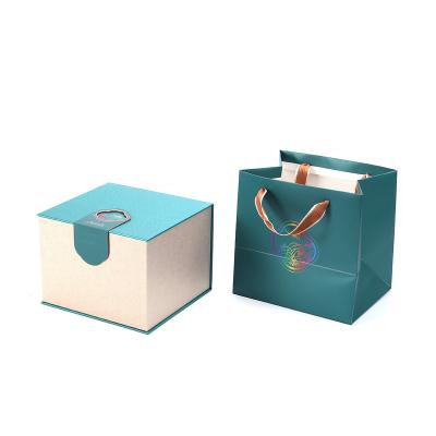 China Handmade Luxury Custom Logo 2022 Cosmetic Packaging Gift Box With Ribbon for sale