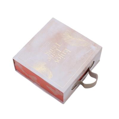 China Handmade Wholesale Custom Rigid Luxury Paper Cosmetic Packaging Gift Box With Lid for sale