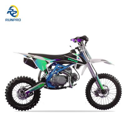 Cina 125cc Dirt Bike 4 Stroke Cross Pit Motorcycle con trasmissione 4 marce e kick start in vendita