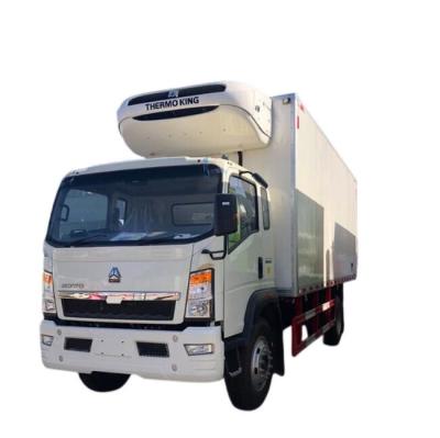 China Frozen Food Transport SINOTRUK HOWO 10 Tons Refrigerated Freezer Van Truck For Frozen Meat Transport for sale