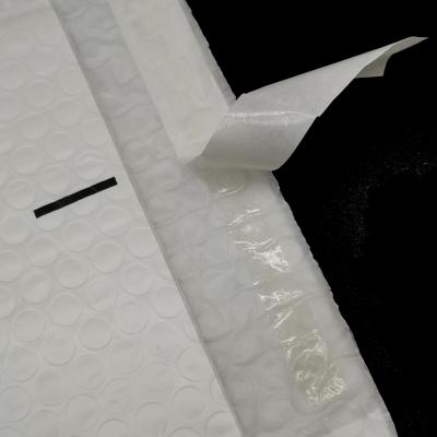 China Eco - Friendly Biodegradable Shipping Packaging Padded Envelope Printed White Bubble Mailers With Logo for sale