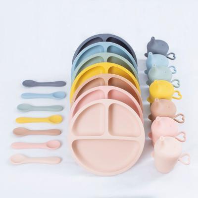 China BPA Free Fashion Lids Anti-puddle Cup Silicone Baby Training Portable Sealing Stretchable Drinking Glass for sale