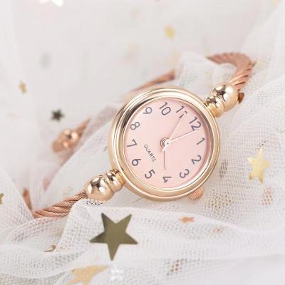 China Luxury Fashion Retro Ladies Quartz Small Watch Strap Stopwatch Casual Women Dress ARROY Gold Watch for sale