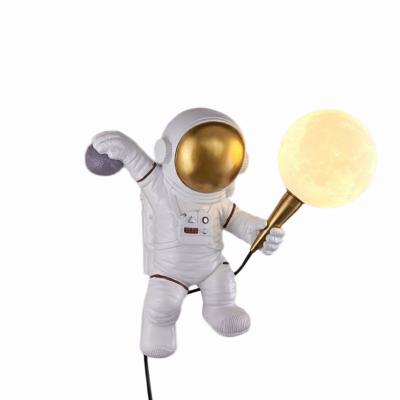 China Mediterranean Creative Astronaut Table Lamp Creative Astronaut Table Bedside Children's Room Gift Moon Lamp Astronaut Decorative Iron Wall Lamp for sale