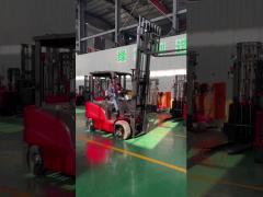 four wheel Electric forklift