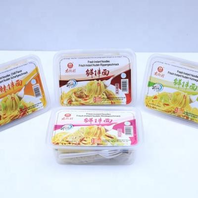 China Wholesale low fat korean food packaging instant noodle OEM halal fresh instant noodles with beef flavor for sale