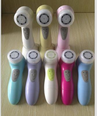 China Optional Speed Mode Electric Facial Cleansing Brush Multi-Function Beauty Equipment for sale