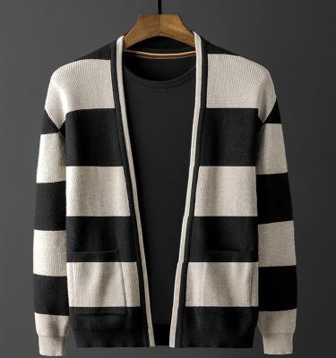 China 2021 Anti-wrinkle men's custom knit longsleeve full stripes to contrast color causal autumn winter knitwear cardigan wool loose sweater for sale