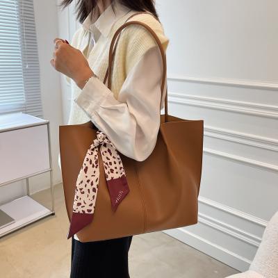 China Other Custom Made PU Leather Ladies Shoulder Below Shoulder Bags Famous Brands Luxury Women's Bags Large Capacity for sale