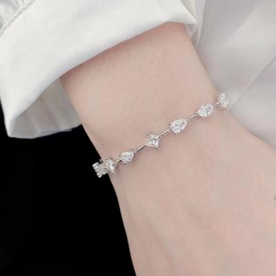 China 14K Brilliance Lab Grown Man Made Diamond Bracelets Star Fashion Style for sale