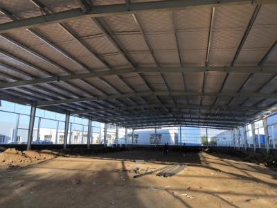 China Quick Build Economical Prefabricated Steel Structure Workshop With Steel Base Cement Foundation for sale