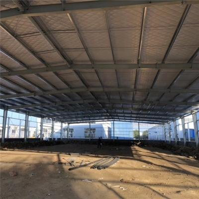 China Customizable Steel Buildings with Welded Steel Columns and Galvanized or Painted Surfaces for sale