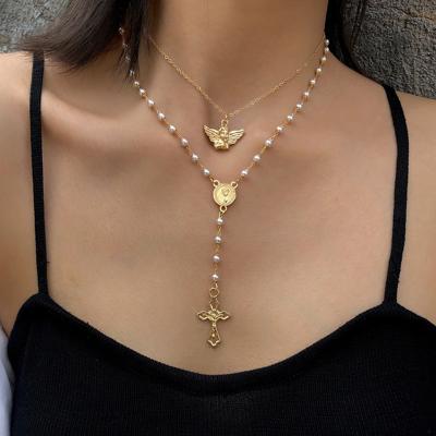 China 2020 Trendy Diamond Crucifix Necklace Jewelry Fashion Women Cross Necklace for sale