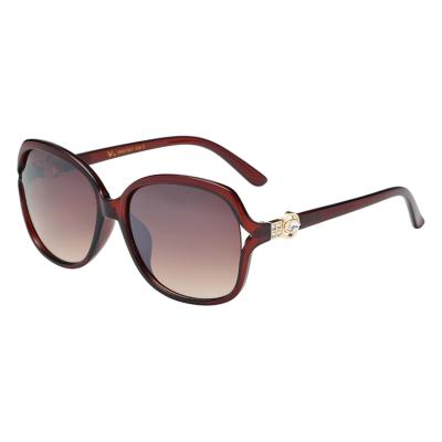 China Classic Comfort Fashion Women Sunglasses Women Brand Designer Plastic Sun Glasses for sale