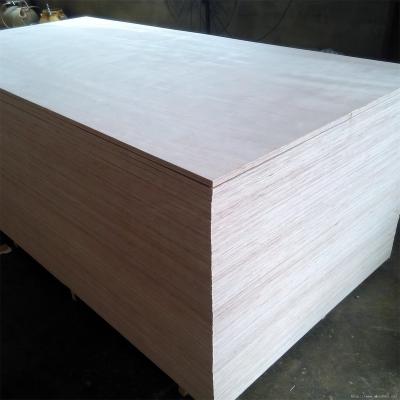 China 18mm Modern Finger Joint Black Film Faced Formwork Plywood For Construction for sale