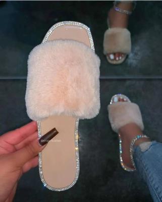 China 2021 Hot Sale Bling Faux Fur CUSHIONING Slippers For Ladies Summer Shoes And Women Outdoor Sandals for sale