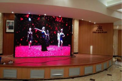 China High Resolution P2.5 HD LED Video Wall , Indoor SMD LED Display With Wide View Angle for sale