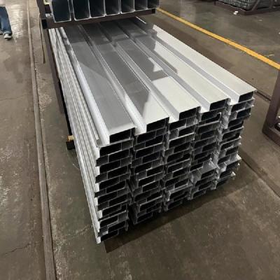 Chine 6061 6063 profils en aluminium d'extrusion avec la préparation de surface de anodisation à vendre