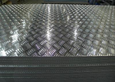 China Las pisadas de escalera de aluminio del resbalón anti platean 3003 5052 6061 placas de aluminio del inspector para los trazadores de líneas de plataforma del camión en venta