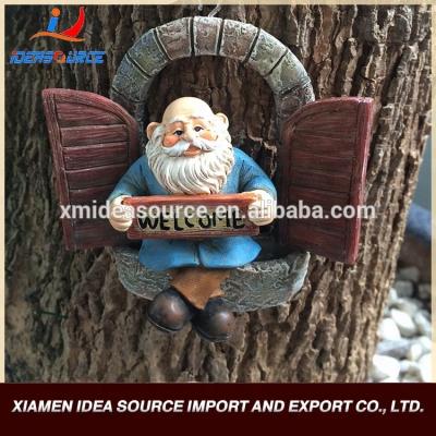 China 2018 Europe New Product Resin Gnome In Window for sale